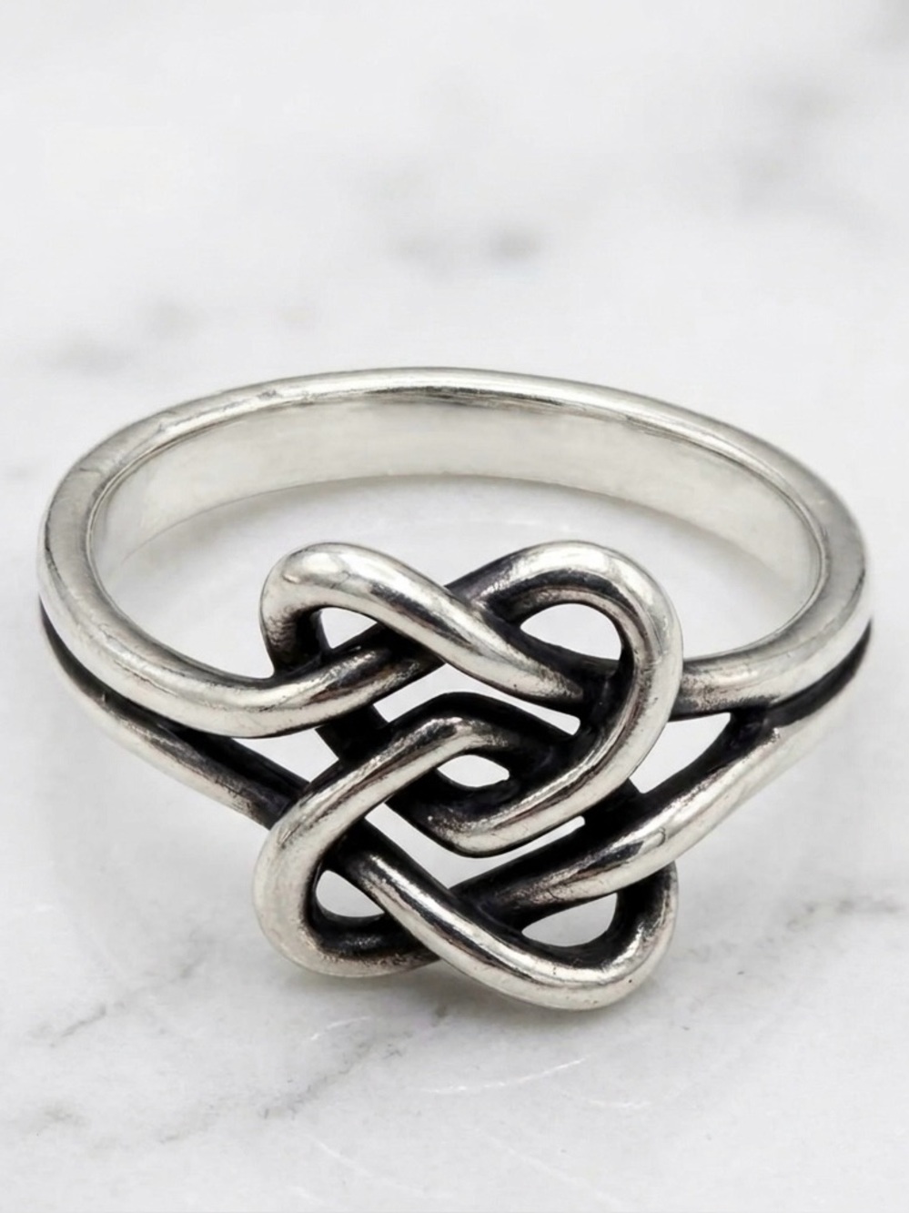James Avery retired  two intertwined hearts